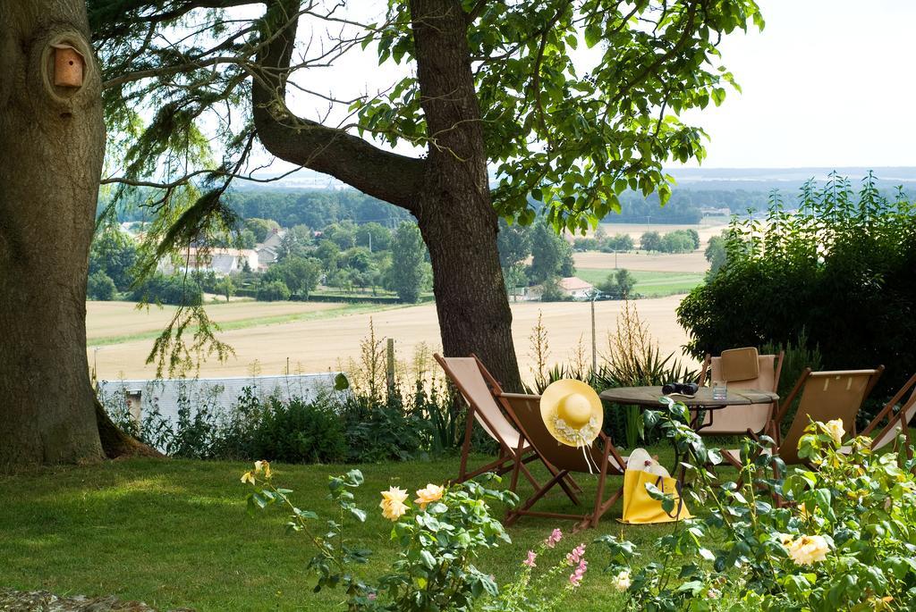Bed and Breakfast Chateau De La Roche Martel Roiffé Exteriér fotografie