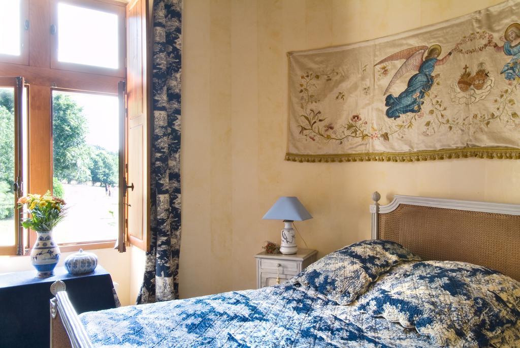 Bed and Breakfast Chateau De La Roche Martel Roiffé Pokoj fotografie
