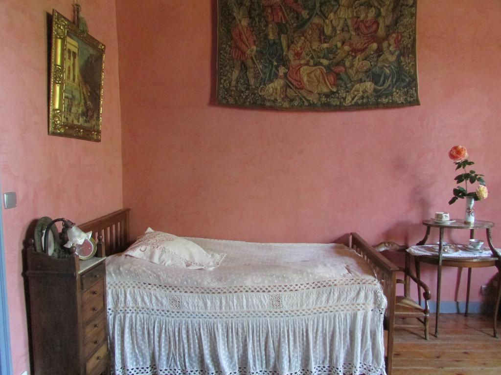 Bed and Breakfast Chateau De La Roche Martel Roiffé Pokoj fotografie