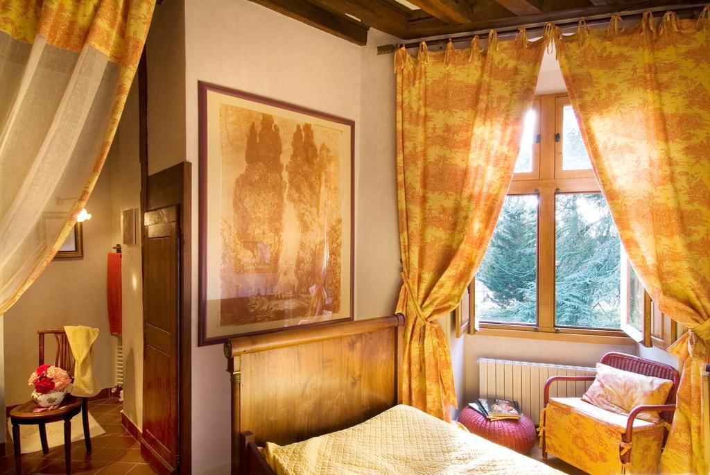 Bed and Breakfast Chateau De La Roche Martel Roiffé Pokoj fotografie